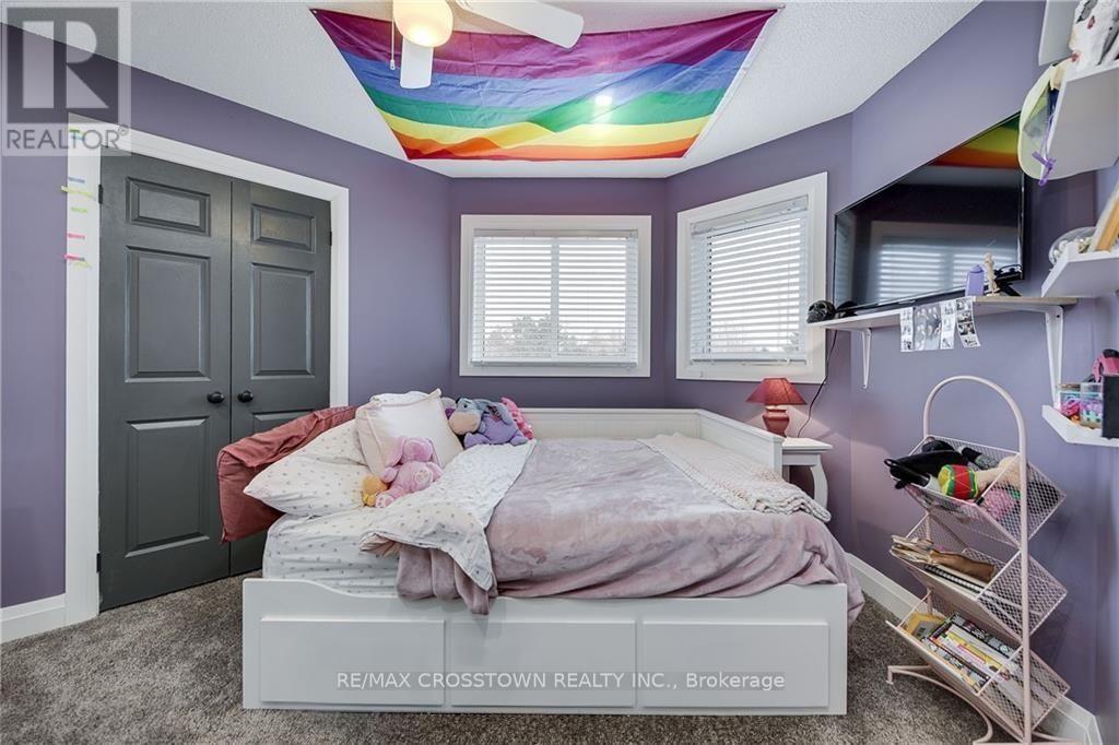 92 Golden Meadow Road, Barrie, Ontario  L4N 7G4 - Photo 9 - S12154896