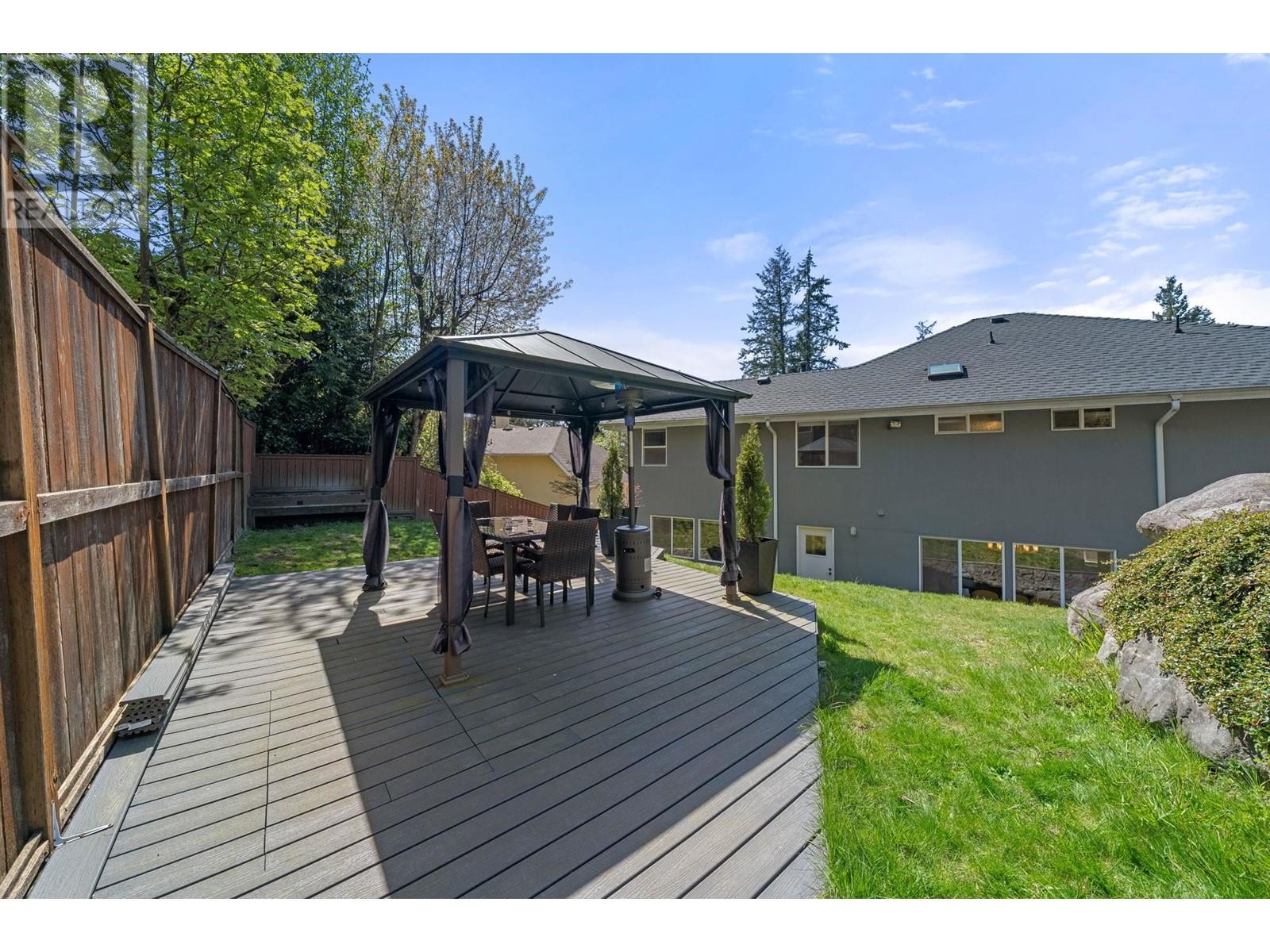 Property at 192 MONTROYAL BOULEVARD image 4