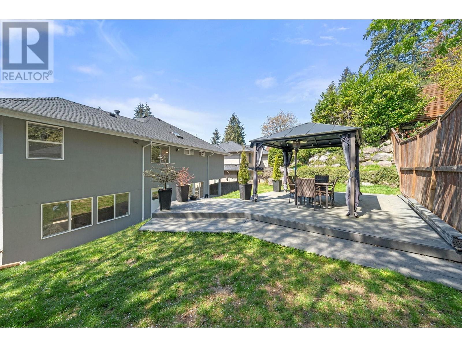 Property at 192 MONTROYAL BOULEVARD image 3