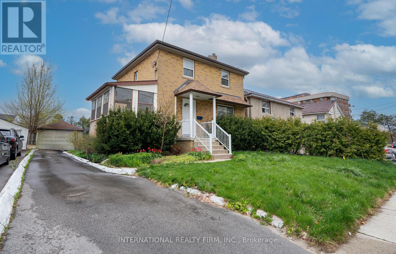 Property at 224 KING STREET image 3