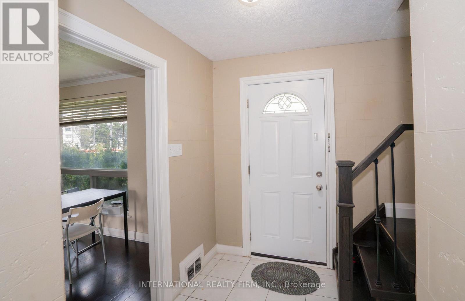 224 King Street, Toronto, Ontario  M9N 1L7 - Photo 5 - W12154799