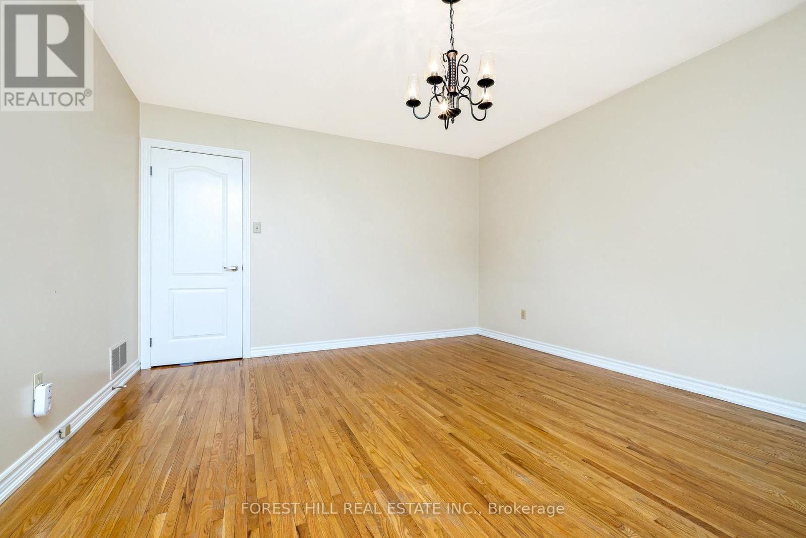 3441 Charmaine Heights, Mississauga, Ontario  L5A 3C2 - Photo 32 - W12154806