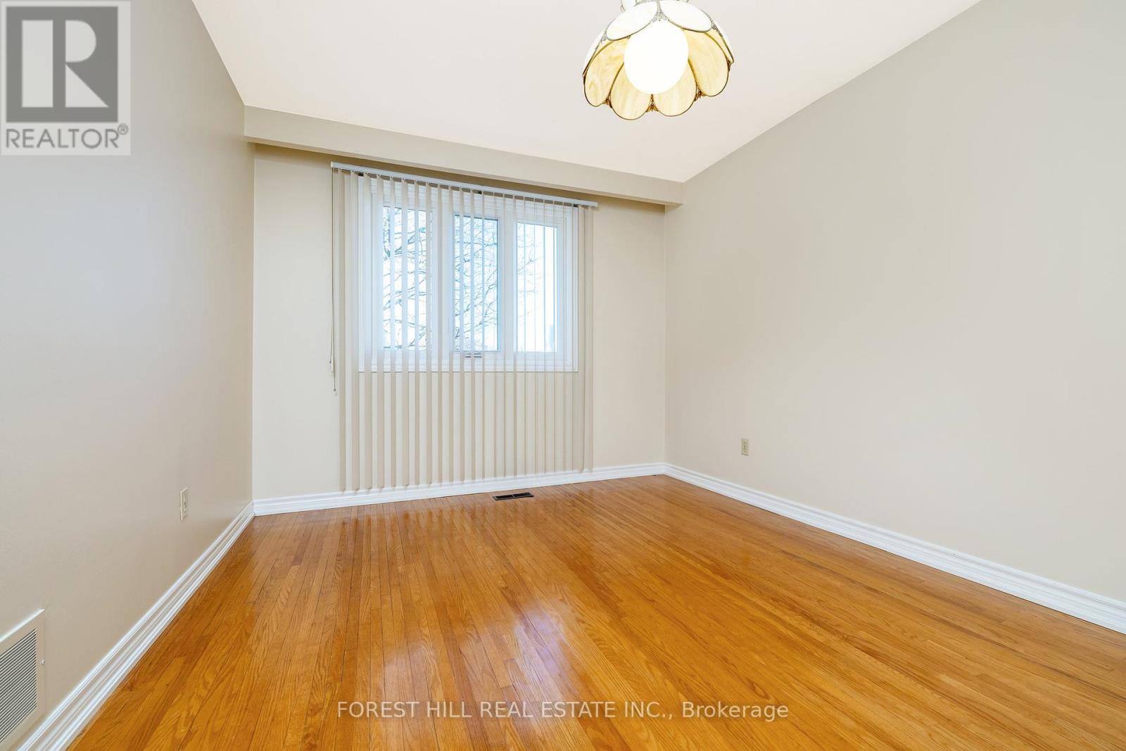 3441 Charmaine Heights, Mississauga, Ontario  L5A 3C2 - Photo 33 - W12154806