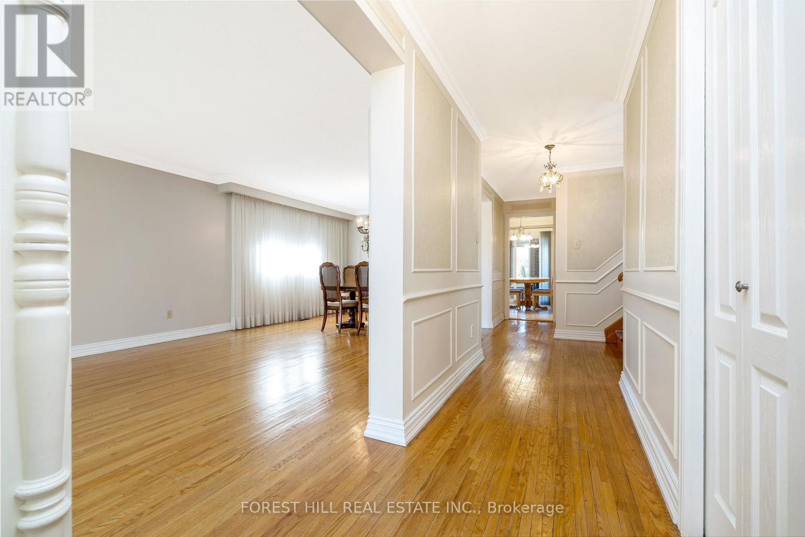 3441 Charmaine Heights, Mississauga, Ontario  L5A 3C2 - Photo 5 - W12154806