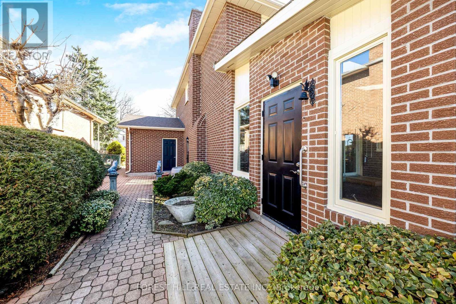 3441 Charmaine Heights, Mississauga, Ontario  L5A 3C2 - Photo 50 - W12154806