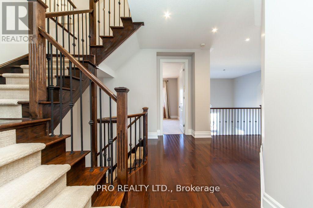 3420 Mistwell Crescent, Oakville, Ontario  L6L 0A3 - Photo 23 - W12154824