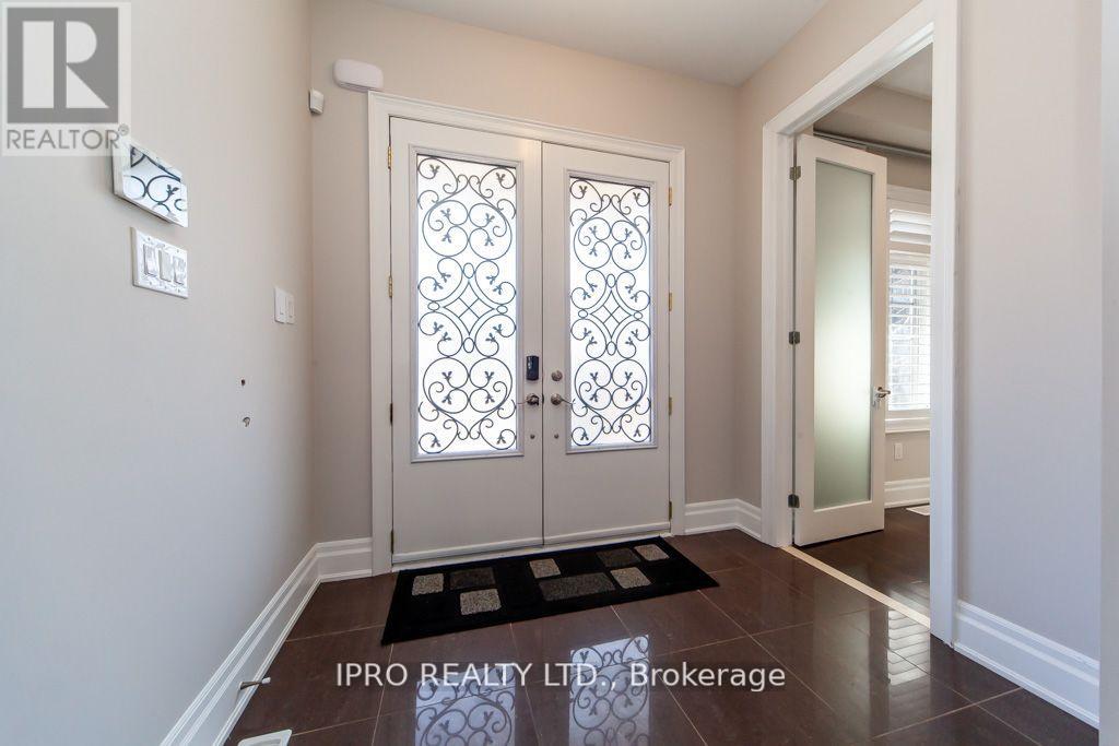 Property at 3420 MISTWELL CRESCENT image 4