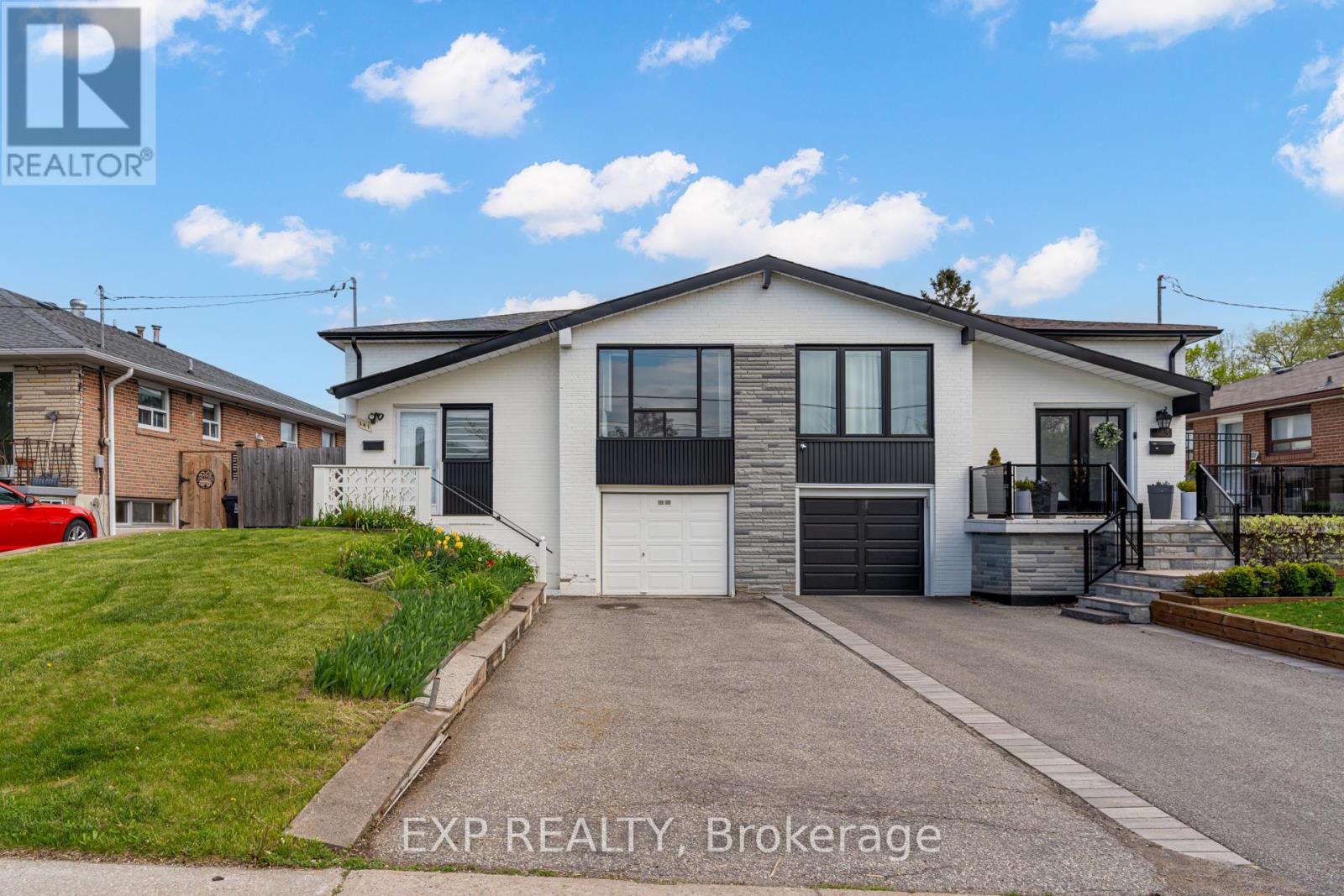 141 GRANDRAVINE DRIVE, Toronto, Ontario
