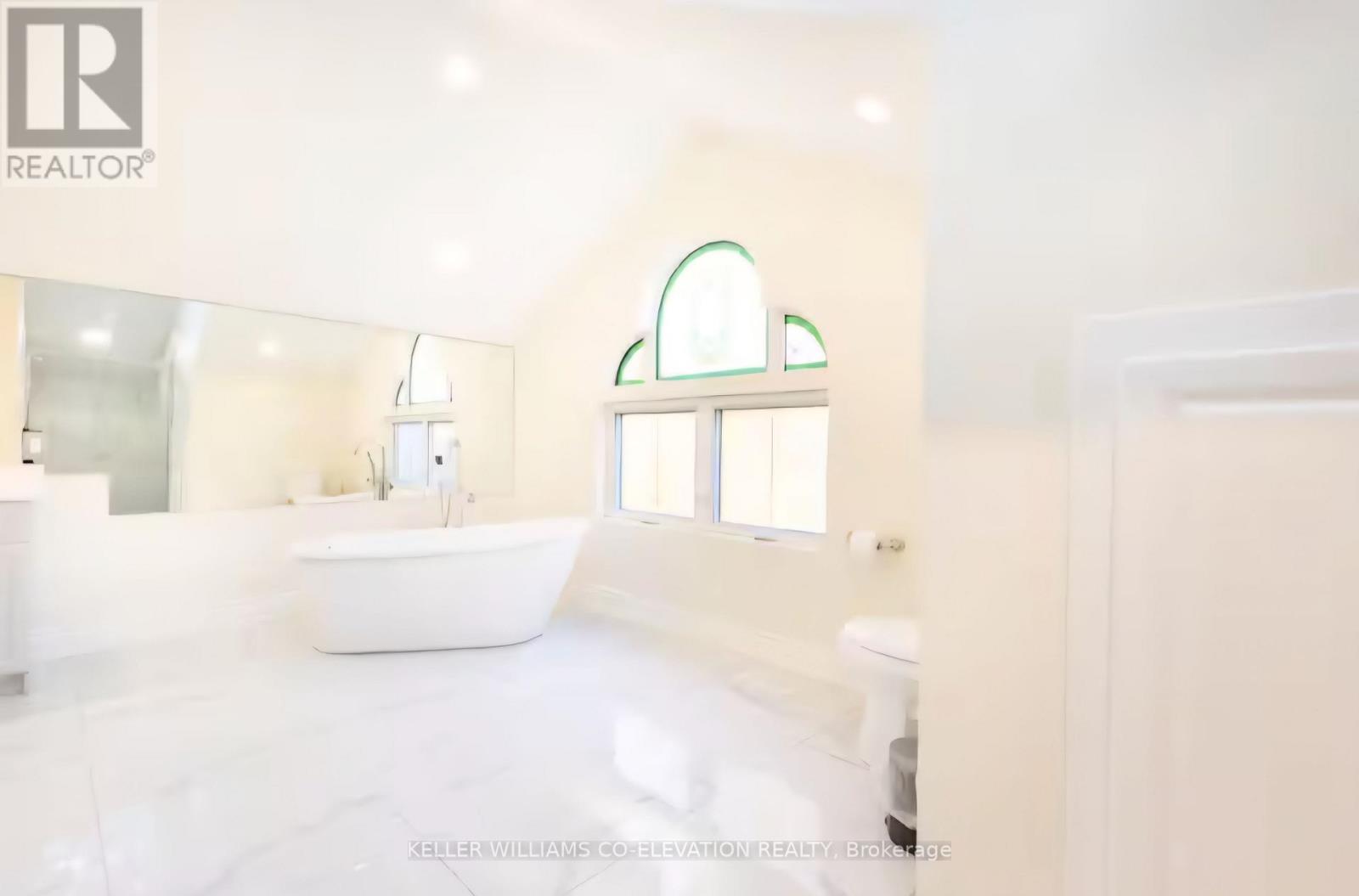Property at 876 PARKLAND AVENUE image 3