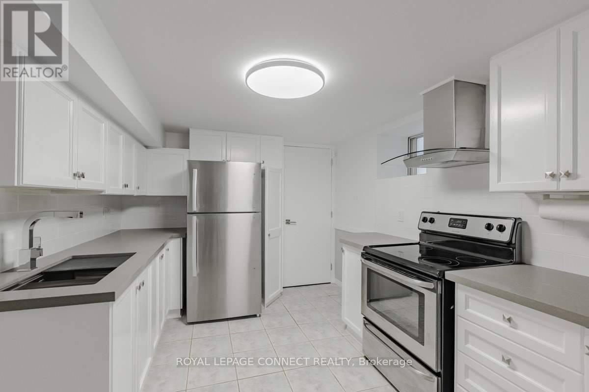 4 - 159 PARKSIDE DRIVE, Toronto, Ontario