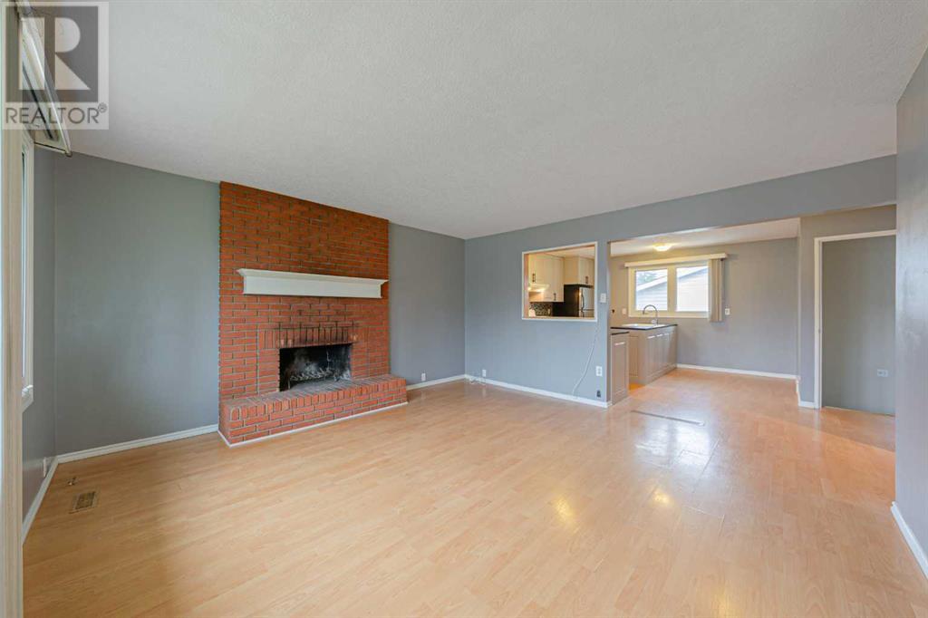 Property at 260 Dovely Place SE image 3