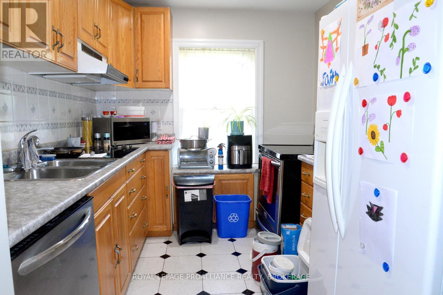 19 Folger Street, Kingston, Ontario  K7K 4Y7 - Photo 25 - X12154994