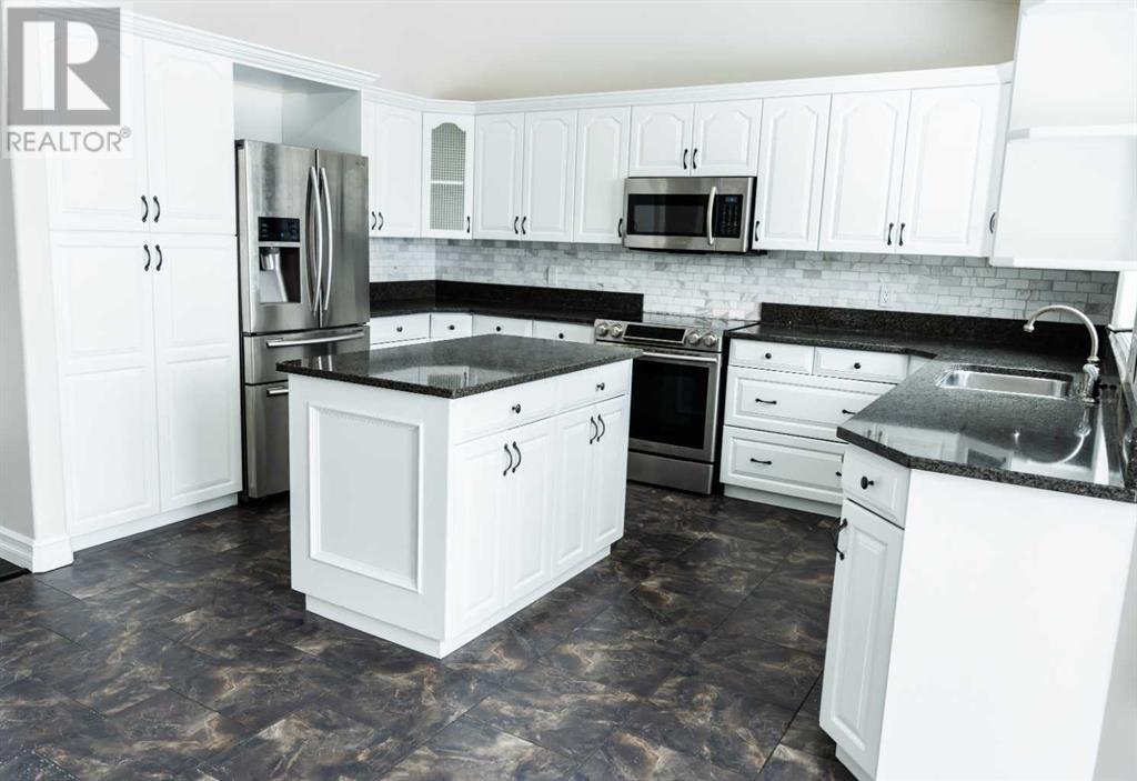 Property at 49 Park Circle image 5