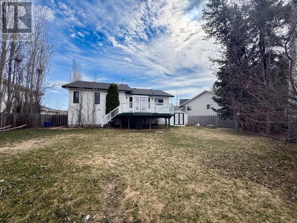 Property at 49 Park Circle image 2