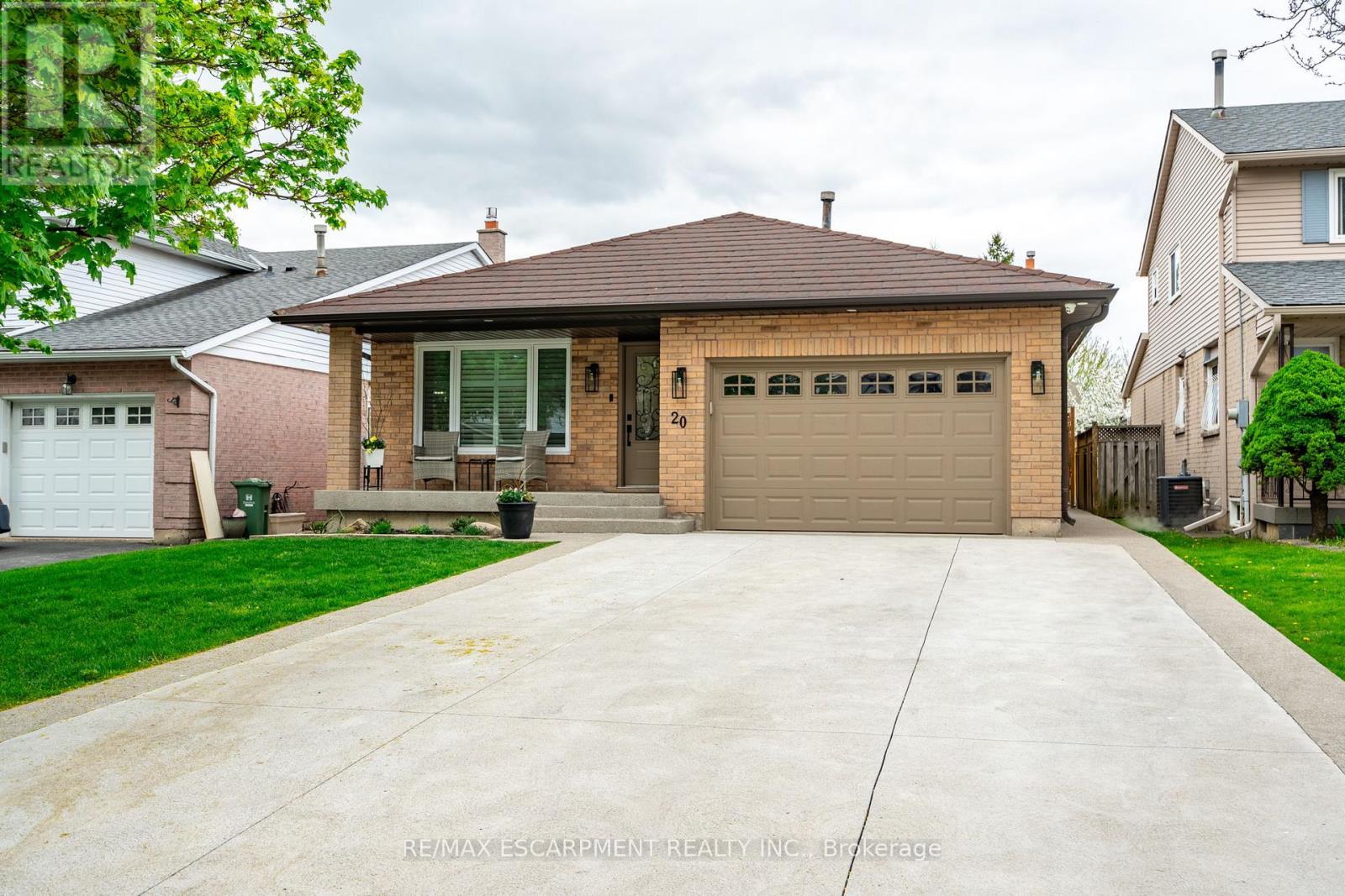 20 BENWOOD COURT, hamilton (stoney creek), Ontario