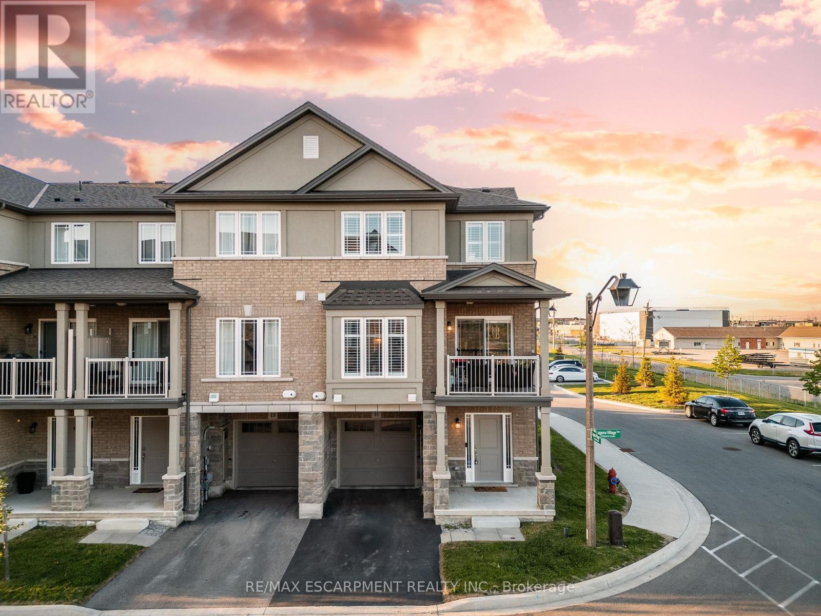 61 - 51 LAGUNA VILLAGE CRESCENT W, hamilton, Ontario