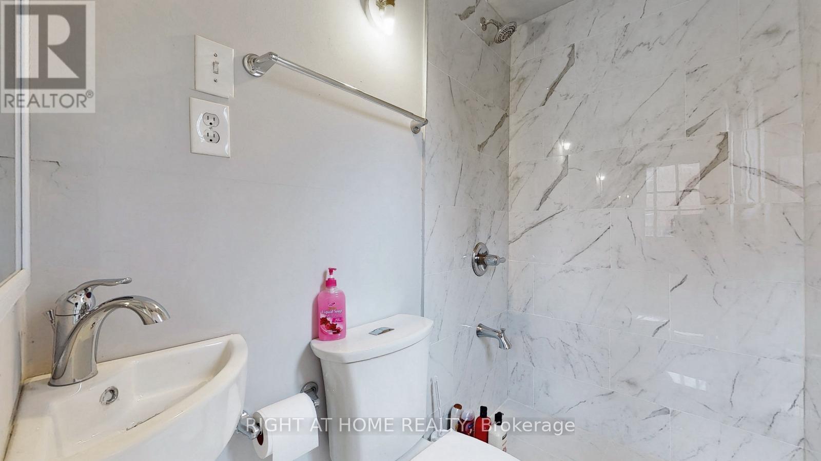 Main - 703 Wilson Street, Hamilton, Ontario  L8L 1V5 - Photo 11 - X12154798