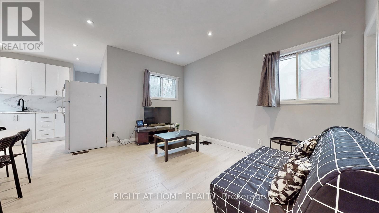 Main - 703 Wilson Street, Hamilton, Ontario  L8L 1V5 - Photo 4 - X12154798