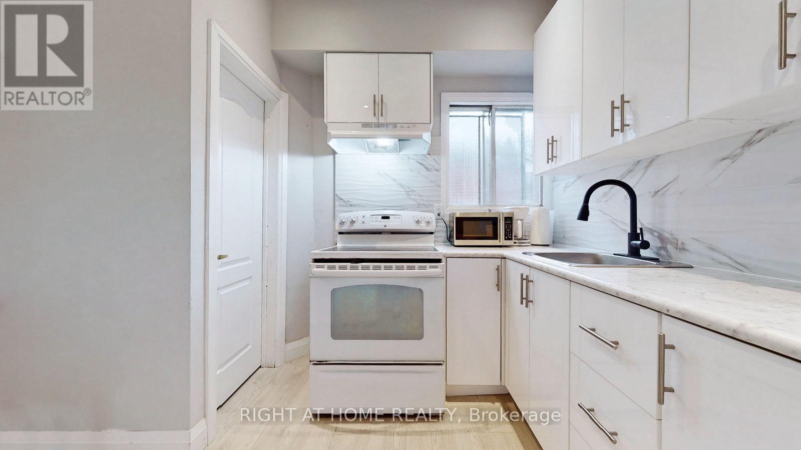 Main - 703 Wilson Street, Hamilton, Ontario  L8L 1V5 - Photo 6 - X12154798