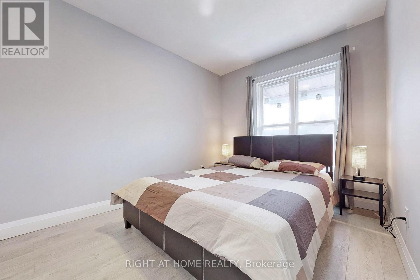 Upper - 703 Wilson Street, Hamilton, Ontario  L8L 1V5 - Photo 11 - X12154801