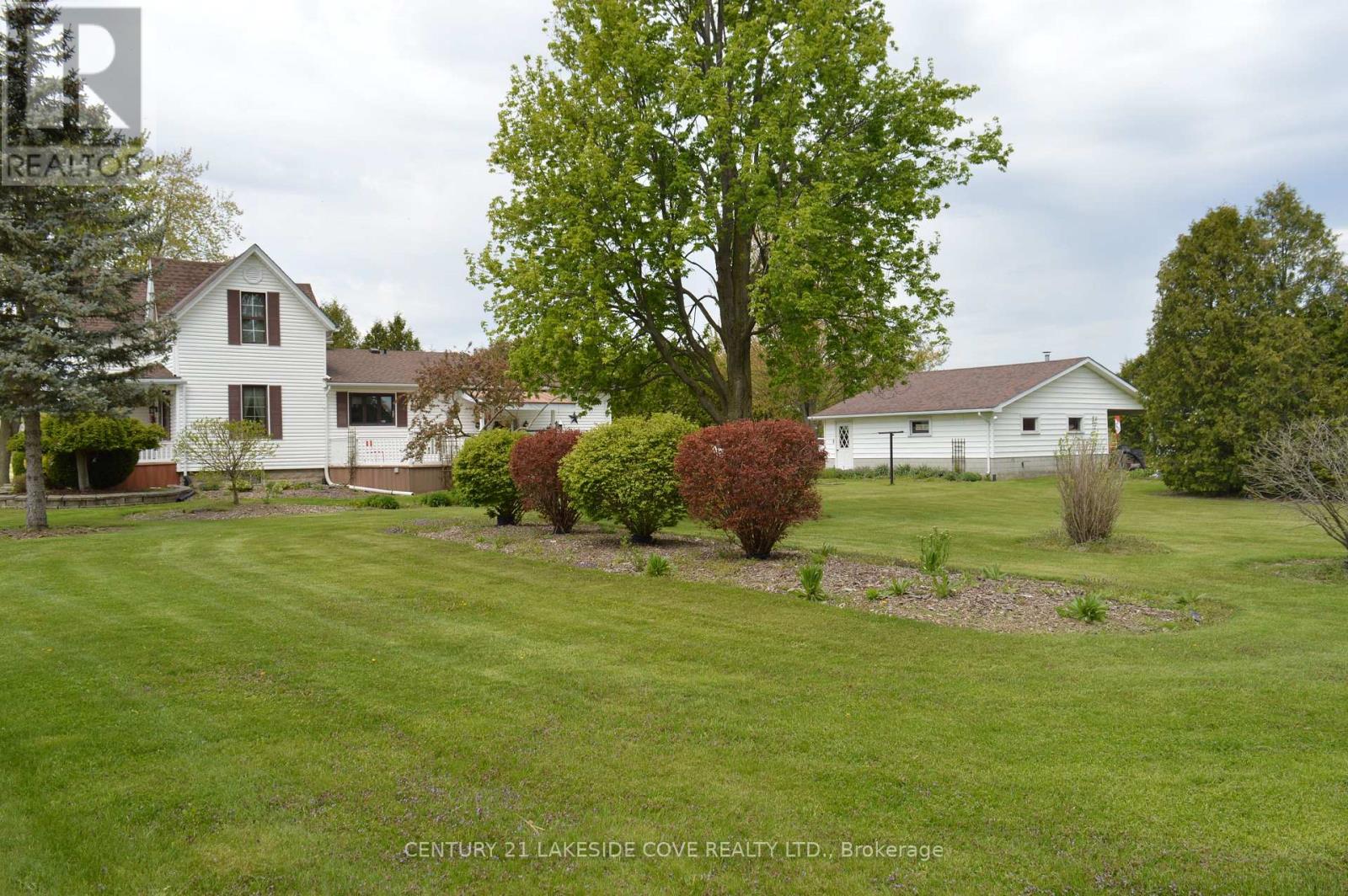 268 Courtright Line, St. Clair, Ontario  N0N 1H0 - Photo 15 - X12154832