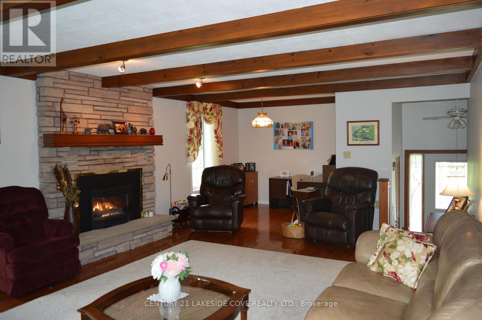 268 Courtright Line, St. Clair, Ontario  N0N 1H0 - Photo 28 - X12154832