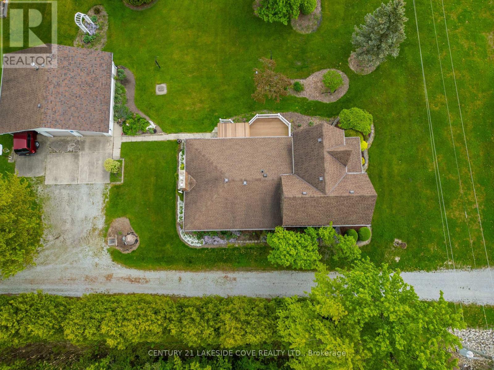 268 Courtright Line, St. Clair, Ontario  N0N 1H0 - Photo 7 - X12154832