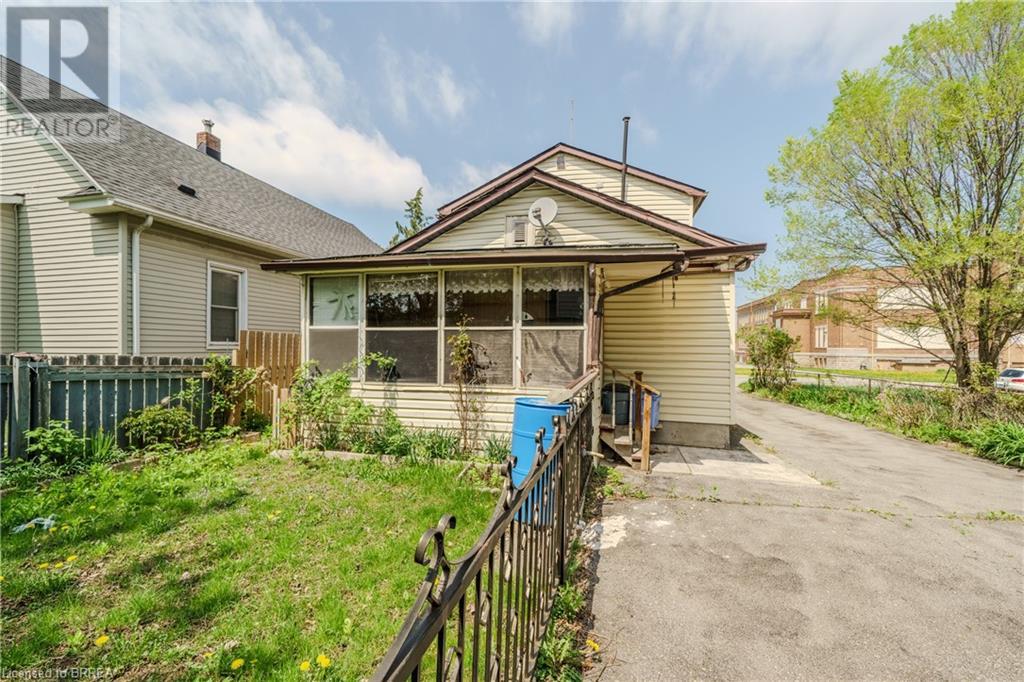 5684 Spring Street, Niagara Falls, Ontario  L2G 1P8 - Photo 18 - 40722575