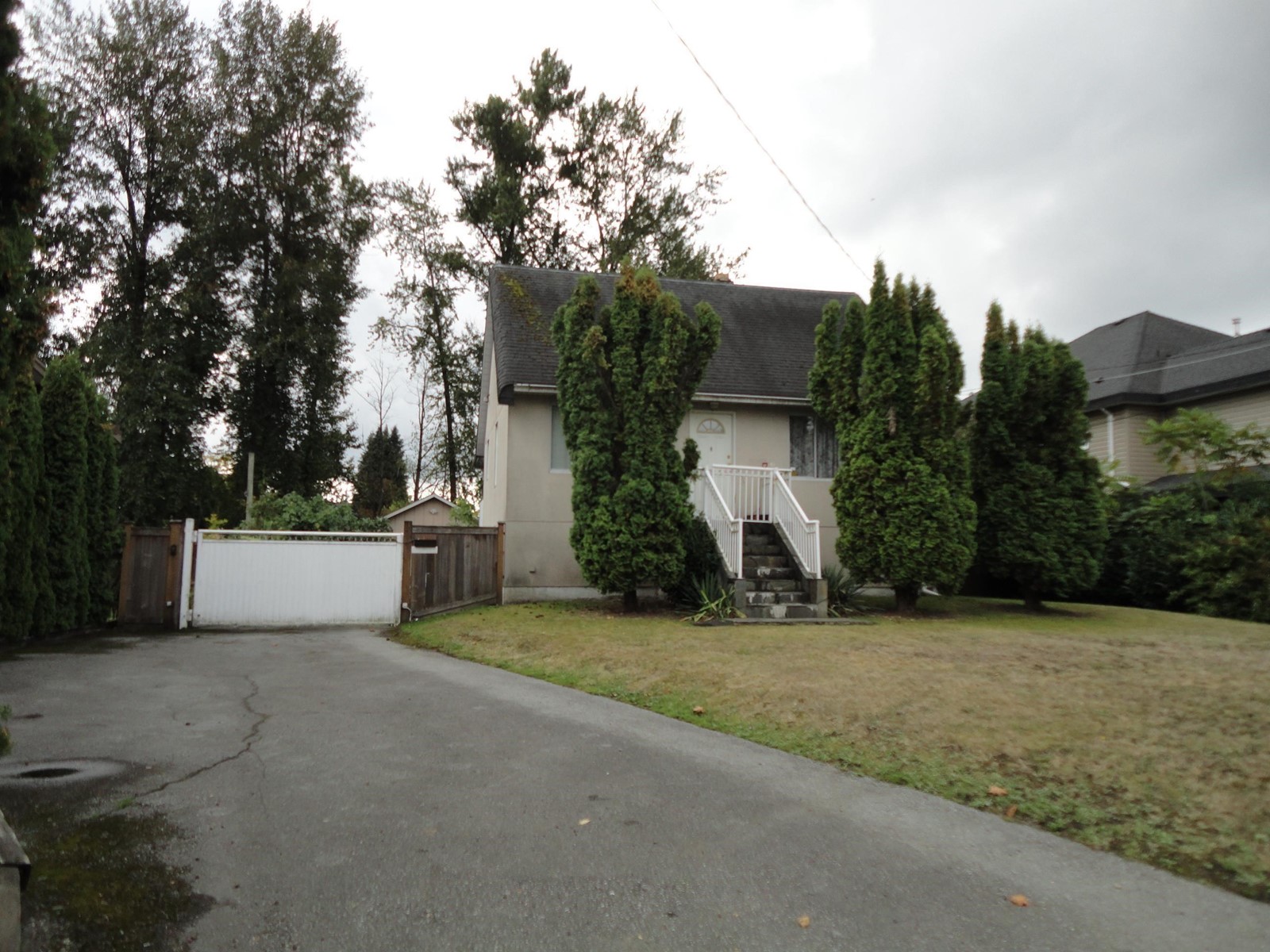 Property at 13268 96 AVENUE image 1
