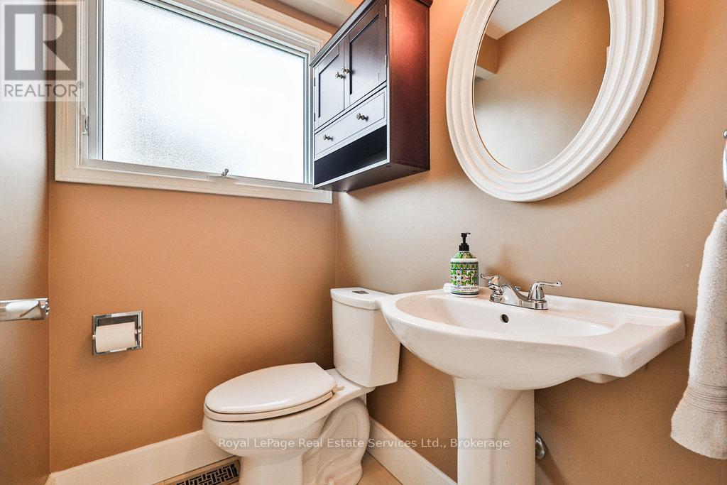 196 Sabel Street, Oakville, Ontario  L6L 3V4 - Photo 16 - W12154924