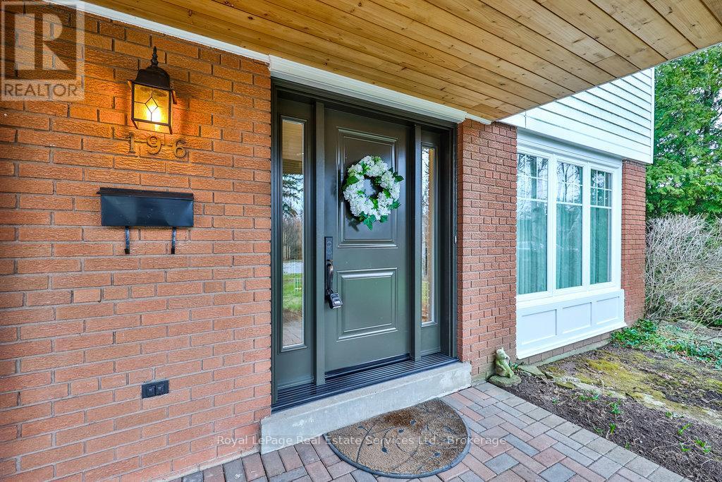 196 Sabel Street, Oakville, Ontario  L6L 3V4 - Photo 2 - W12154924