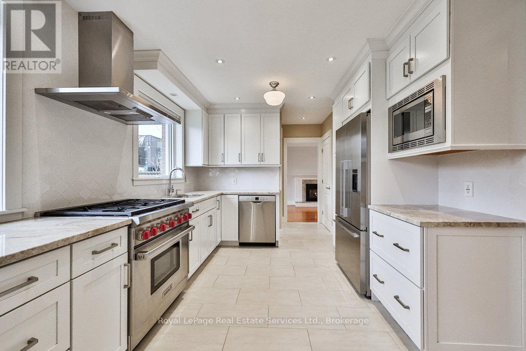196 Sabel Street, Oakville, Ontario  L6L 3V4 - Photo 7 - W12154924