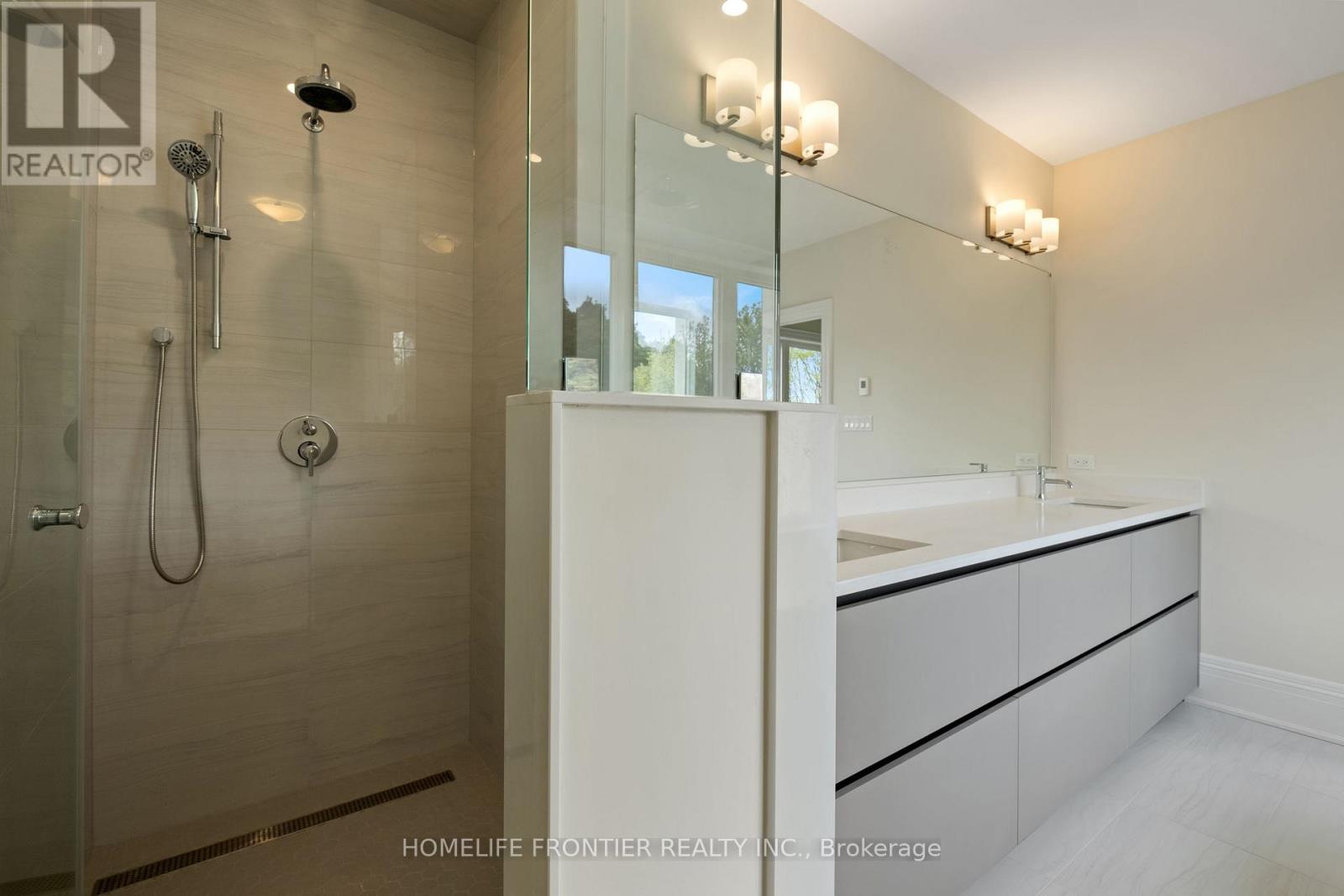 23 Kingwood Lane, Aurora, Ontario  L4G 3Z7 - Photo 24 - N12145686