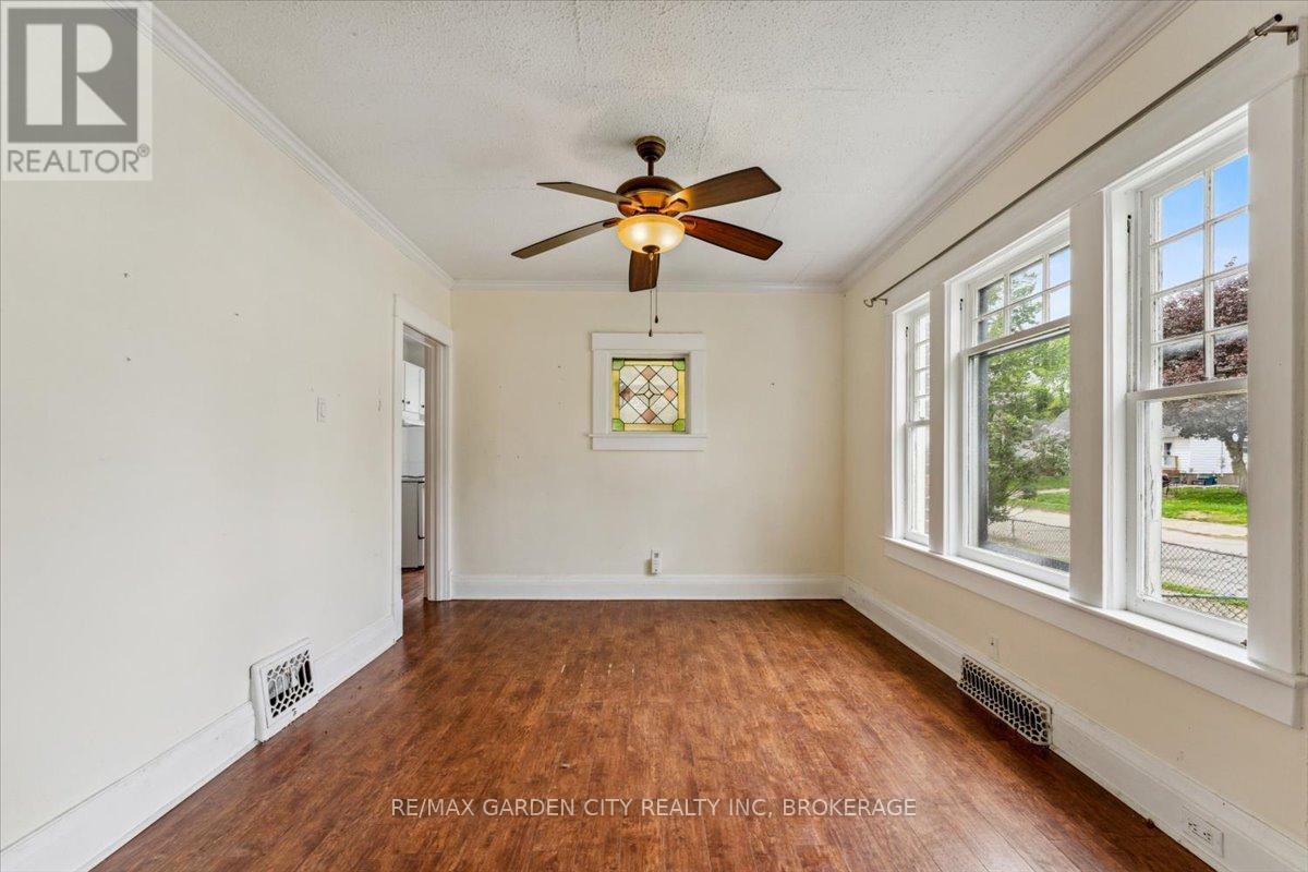 4372 Seneca Street, Niagara Falls, Ontario  L2E 1G6 - Photo 16 - X12154184