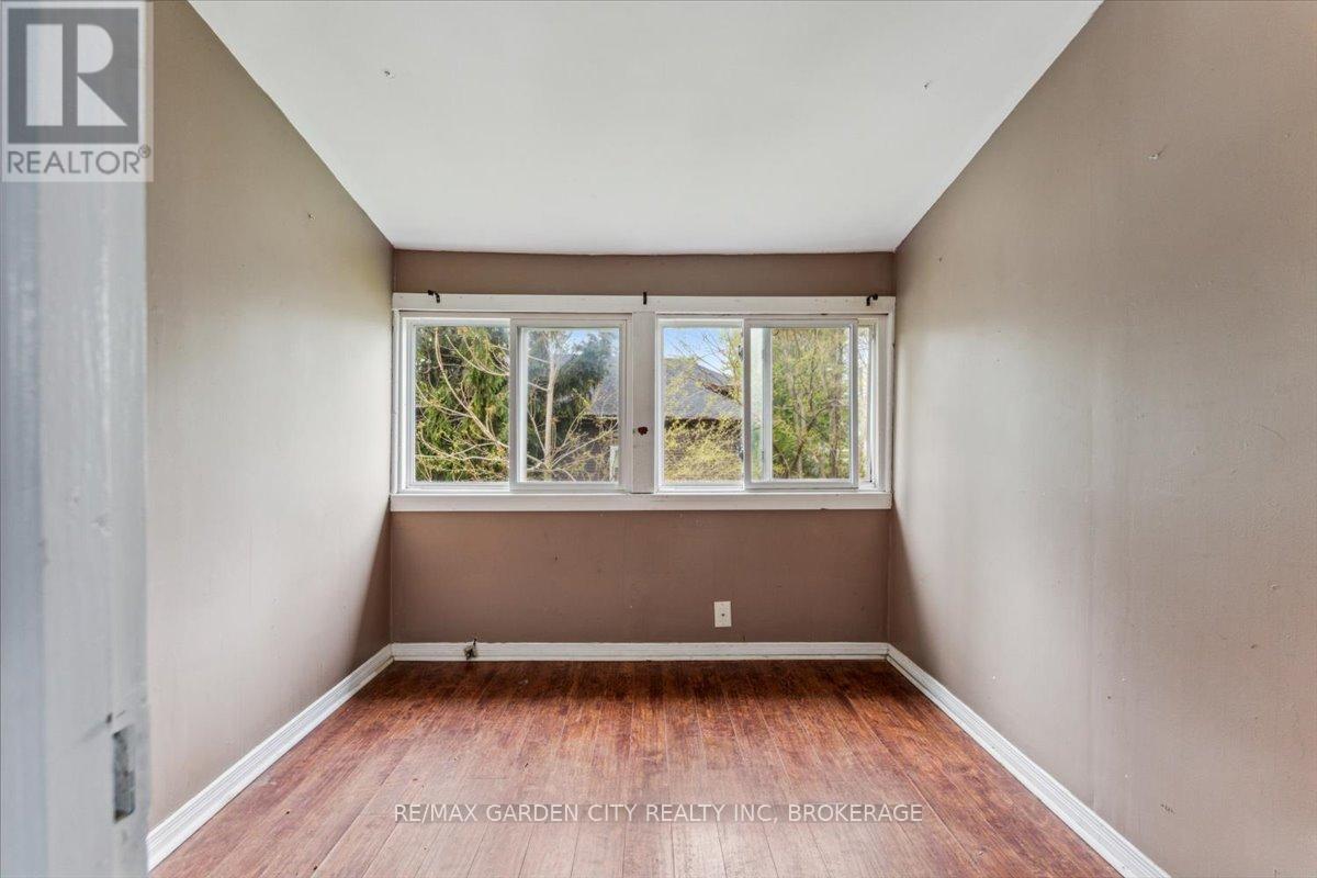 4372 Seneca Street, Niagara Falls, Ontario  L2E 1G6 - Photo 25 - X12154184