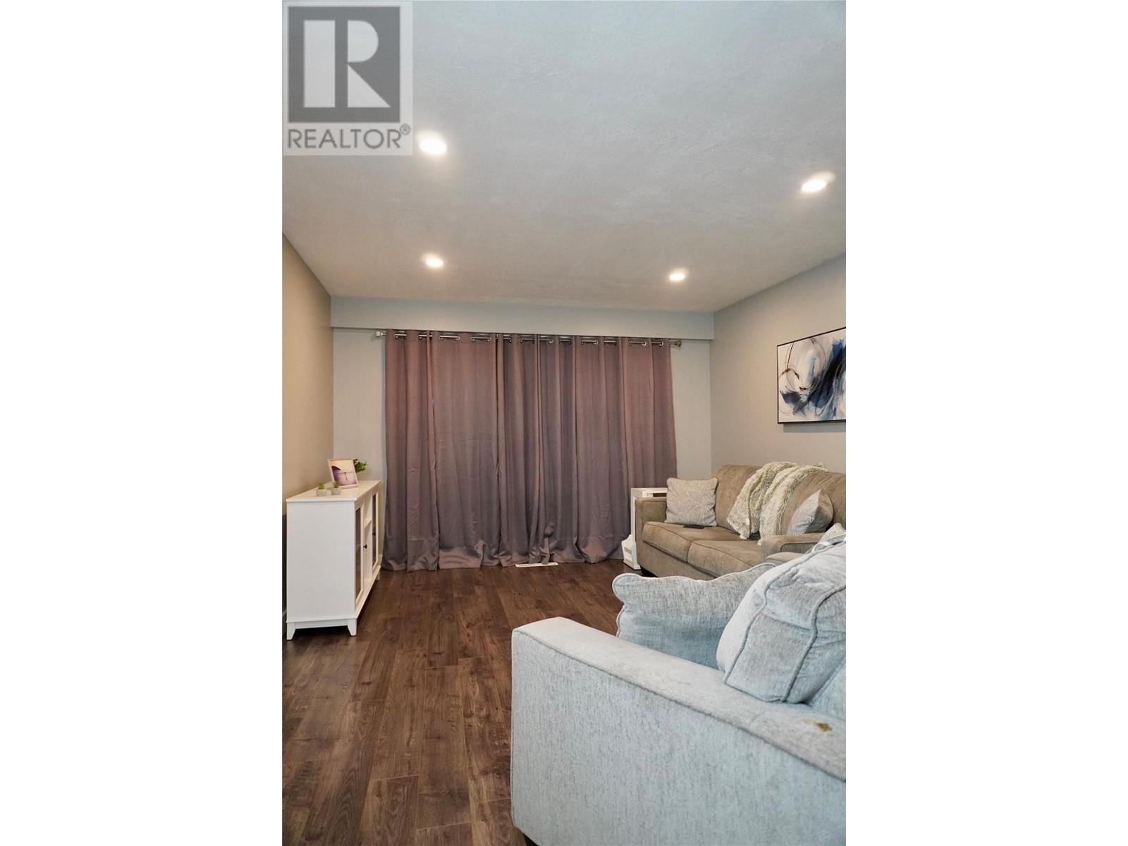 10925 Turgeon Drive, Dawson Creek, British Columbia  V1G 2W9 - Photo 13 - 10348343