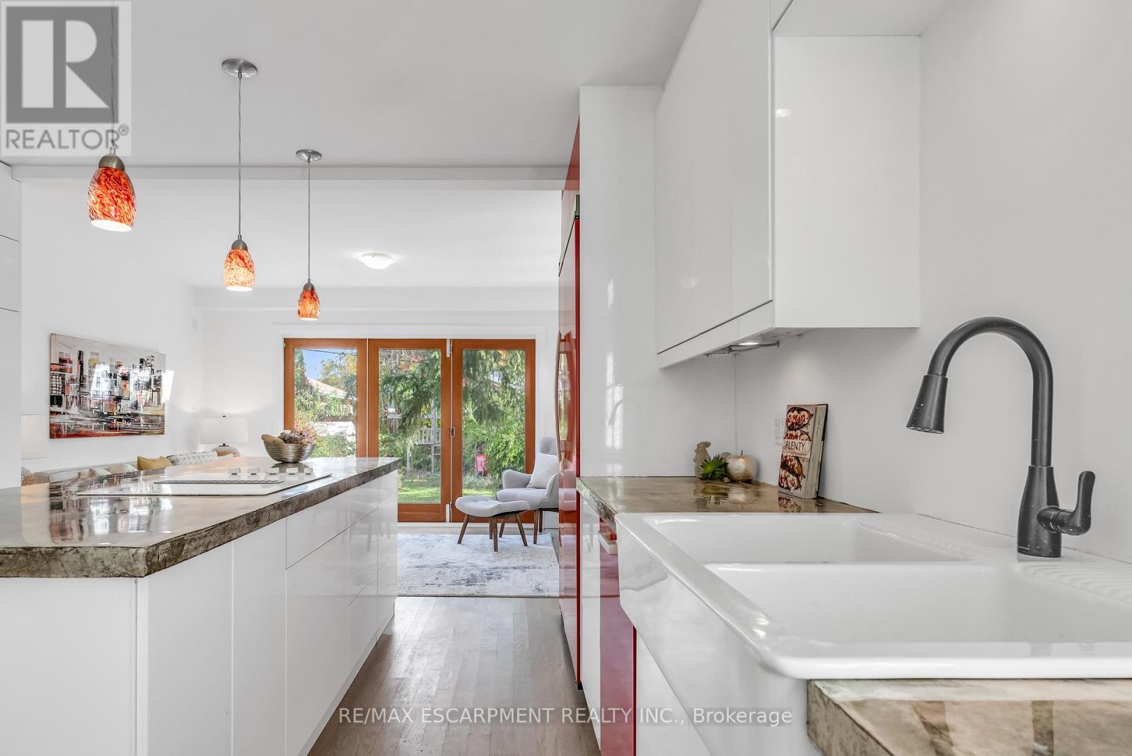 365 Delaware Avenue, Burlington, Ontario  L7R 3B4 - Photo 16 - W12030641