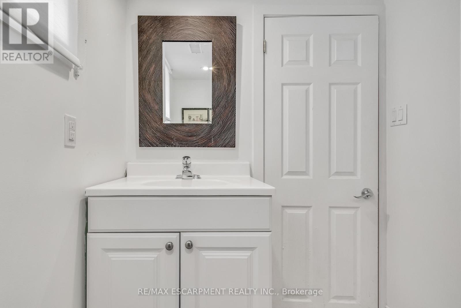 365 Delaware Avenue, Burlington, Ontario  L7R 3B4 - Photo 43 - W12030641