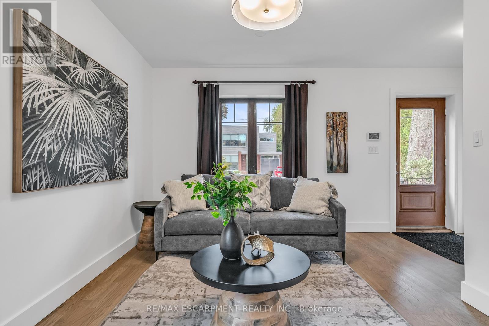 365 Delaware Avenue, Burlington, Ontario  L7R 3B4 - Photo 8 - W12030641