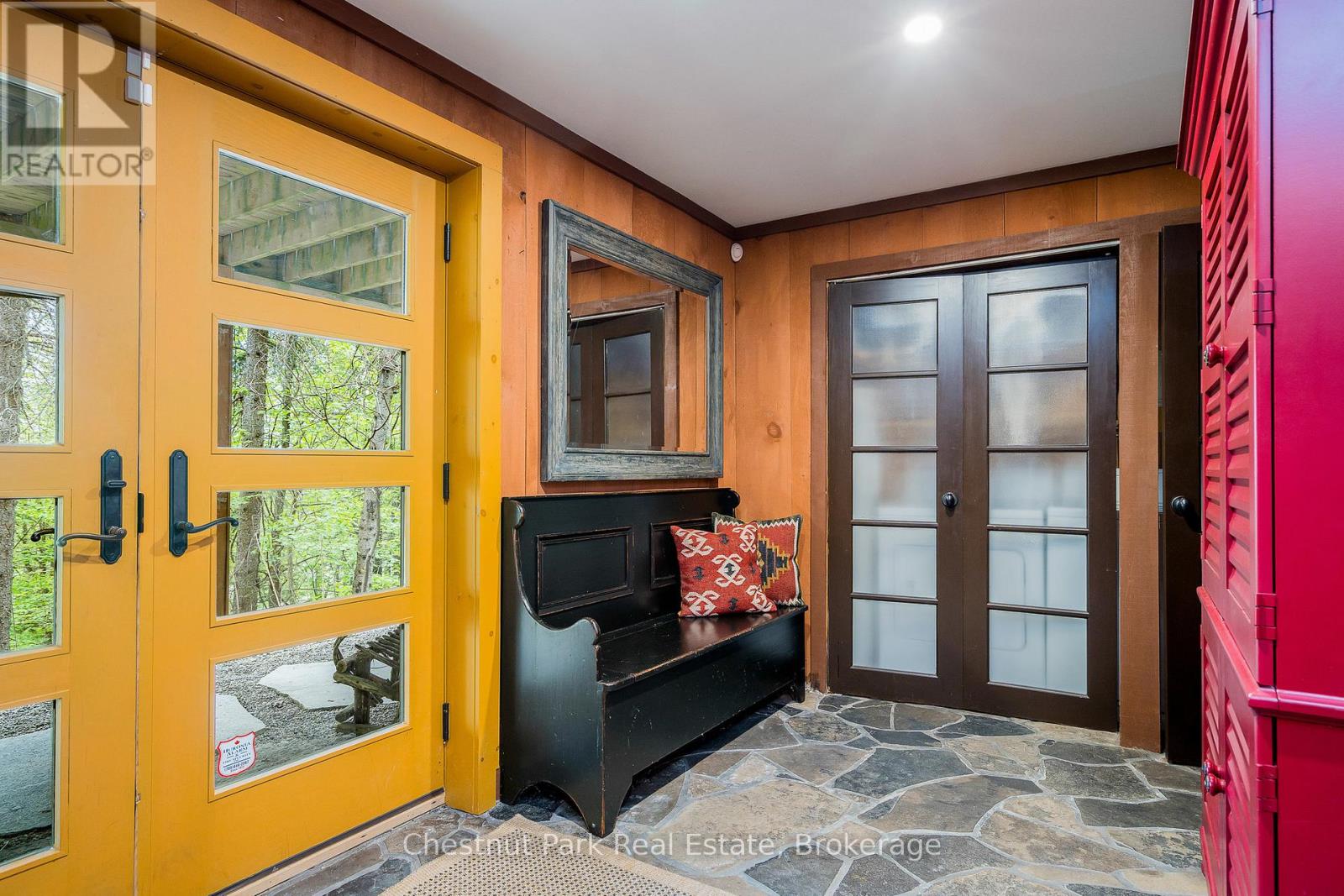 146 Chamonix Crescent, Blue Mountains, Ontario  L9Y 3Z2 - Photo 11 - X12154960