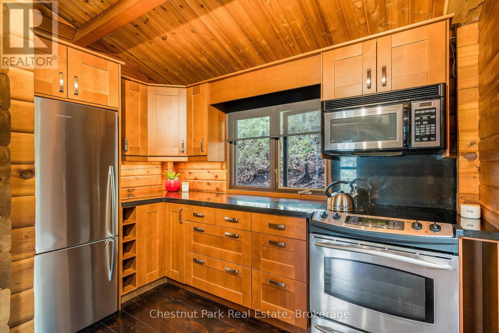 146 Chamonix Crescent, Blue Mountains, Ontario  L9Y 3Z2 - Photo 20 - X12154960