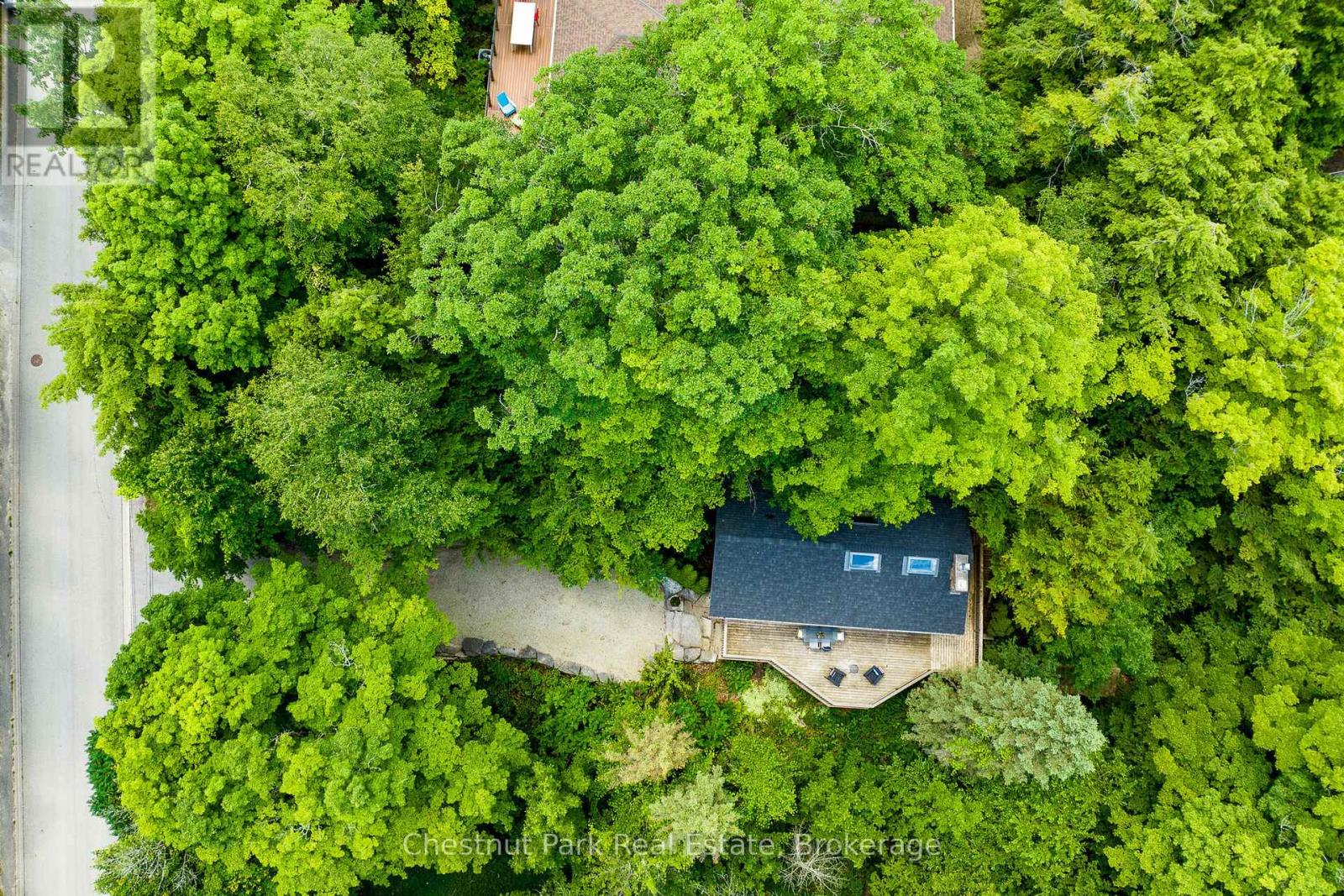 146 Chamonix Crescent, Blue Mountains, Ontario  L9Y 3Z2 - Photo 38 - X12154960