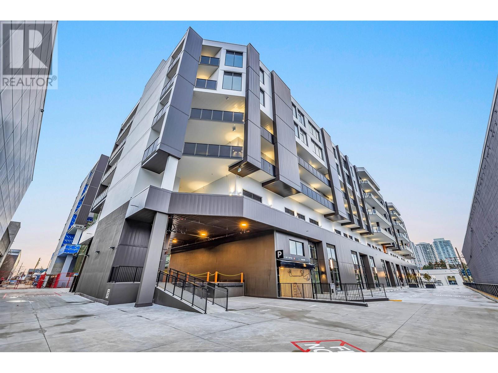 323 8188 Manitoba Street, Vancouver, British Columbia  V5X 3A2 - Photo 2 - C8069277