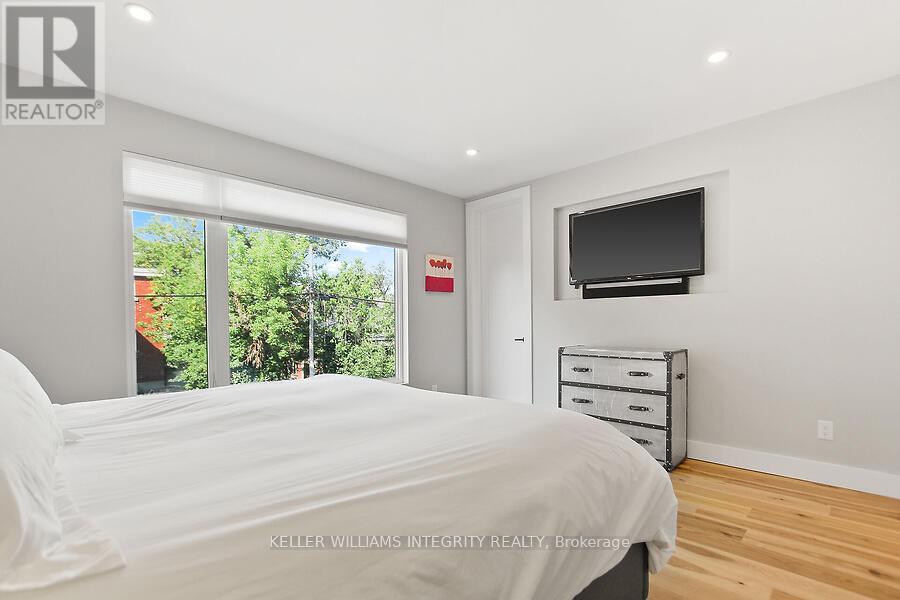D - 84 Carruthers Avenue, Ottawa, Ontario  K1Y 1N2 - Photo 4 - X12154918
