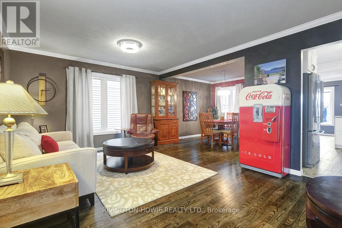 40 Rowe Drive, Ottawa, Ontario  K2L 3Y3 - Photo 6 - X12154927