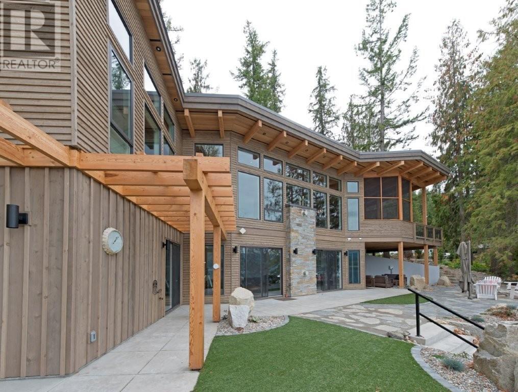 4125 Eagle Bay Road, Eagle Bay, BC V0E1T0