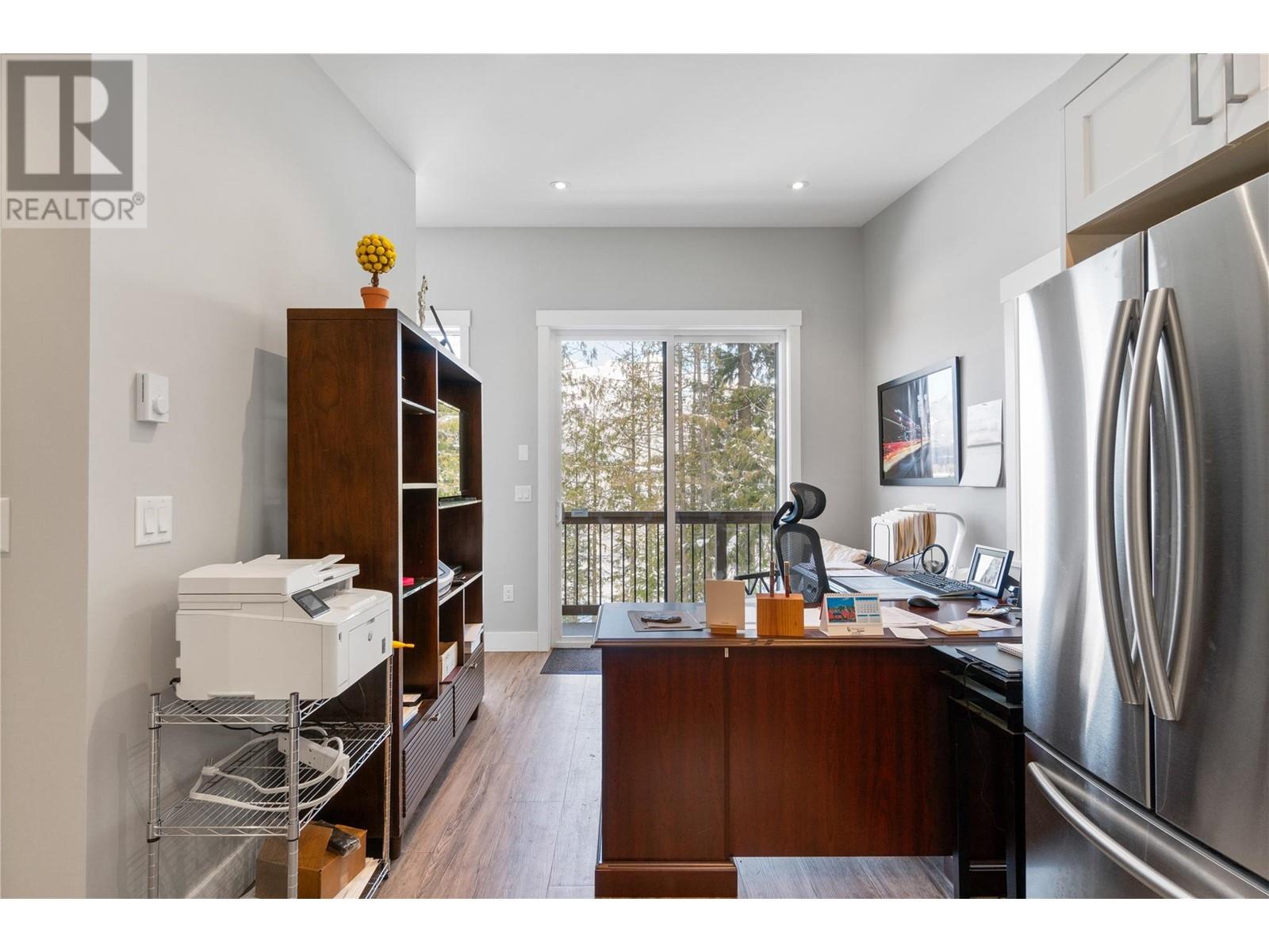 4125 Eagle Bay Road, Eagle Bay, BC V0E1T0