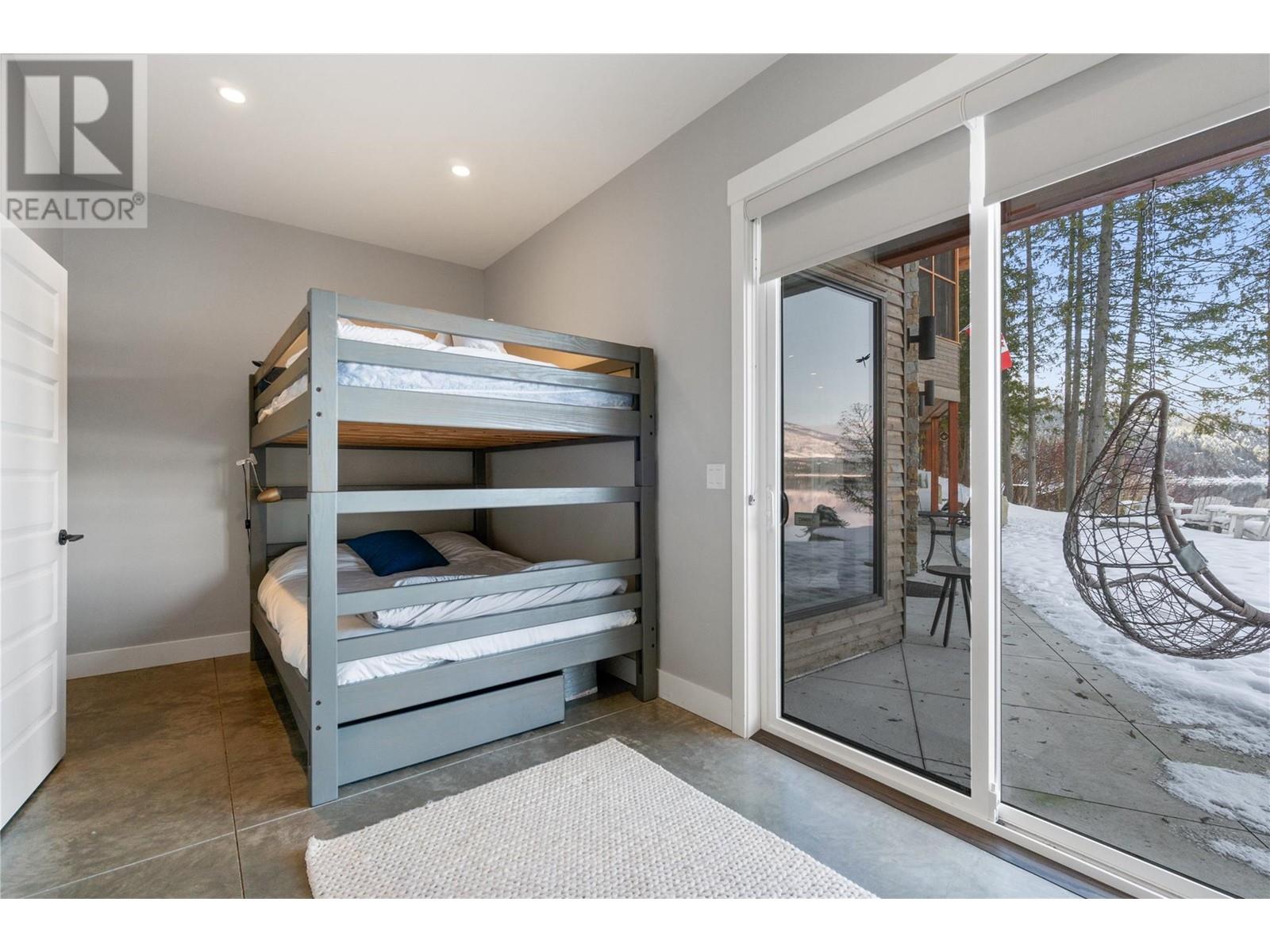 4125 Eagle Bay Road, Eagle Bay, BC V0E1T0