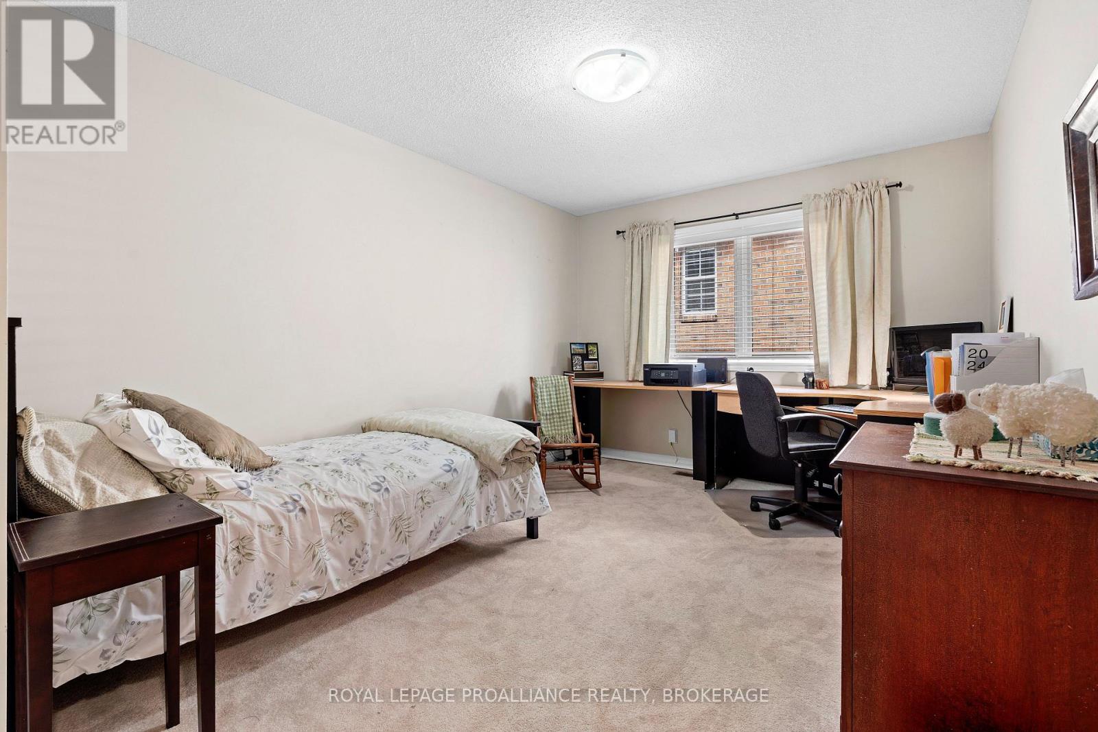 254 Friarhill Crescent, Kingston, Ontario  K7M 8P4 - Photo 26 - X12021253