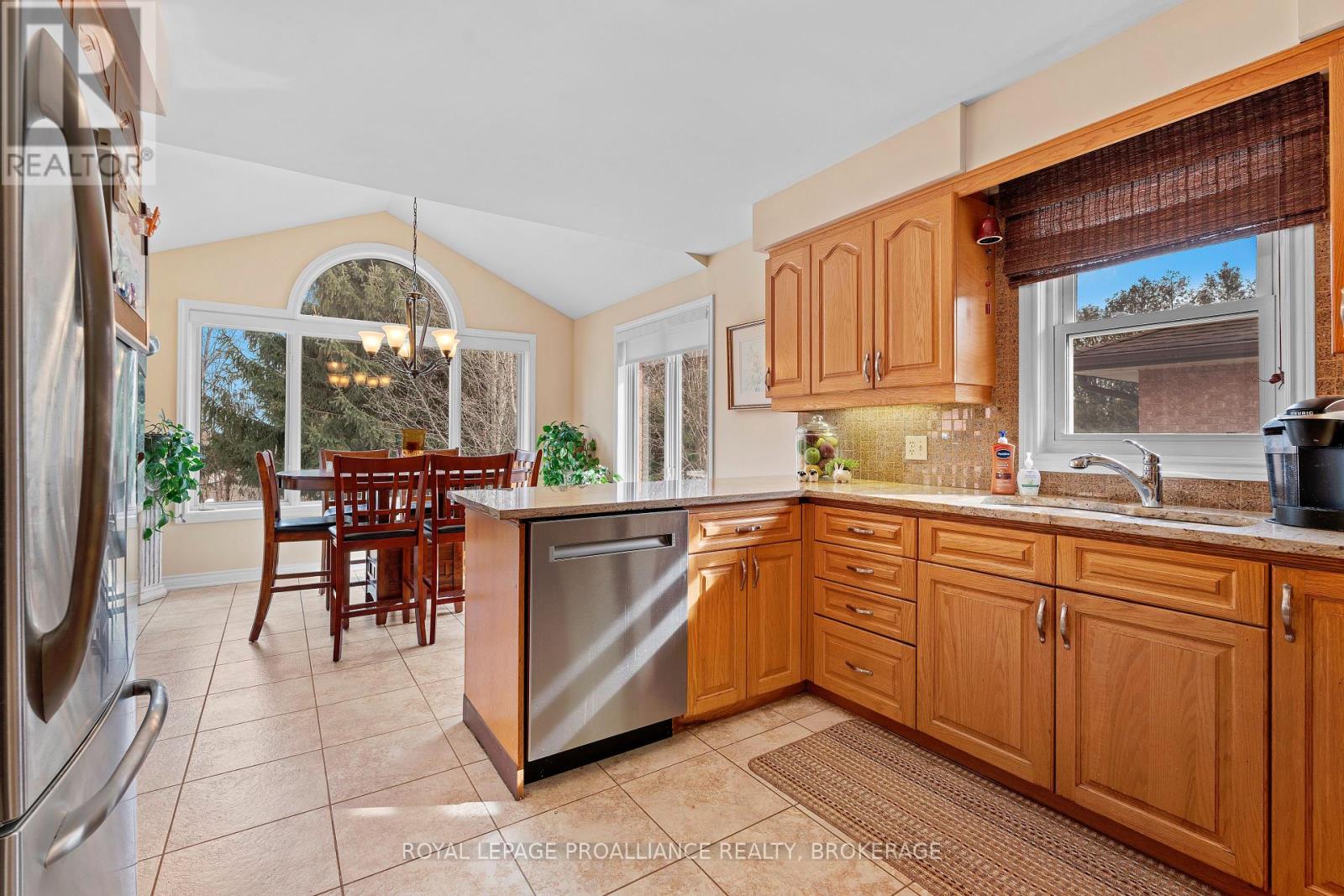 254 Friarhill Crescent, Kingston, Ontario  K7M 8P4 - Photo 20 - X12021253